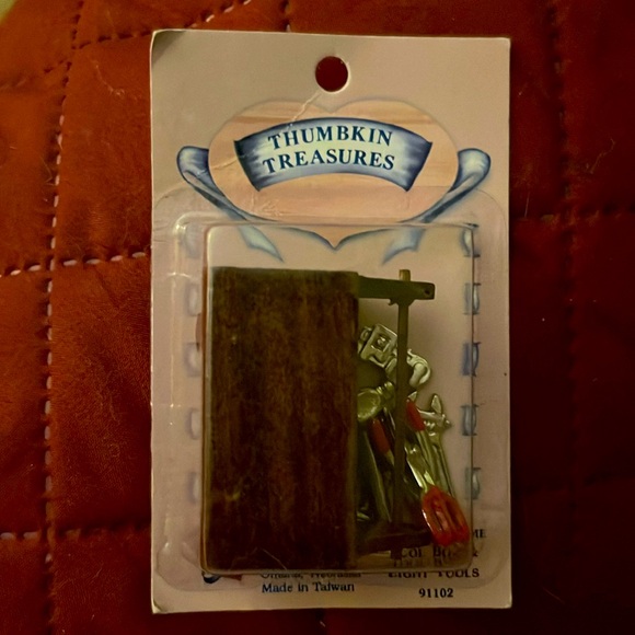 NWT Thumbkin Treasures Mini Old FashionTool Box with Eight Metal Tools - Picture 1 of 2